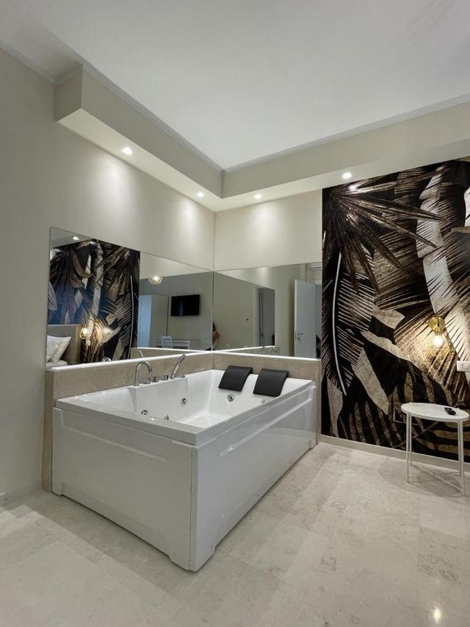 Suite 55 In Centro Trani Eksteriør billede